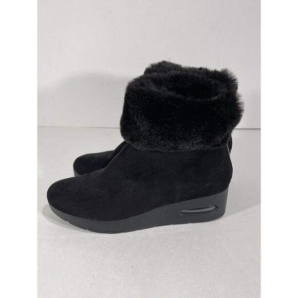 DKNY New Aron Wedge Bootie Black Womens Shoes Faux Fur 7 M Boots Used Once $150 - Picture 1 of 10
